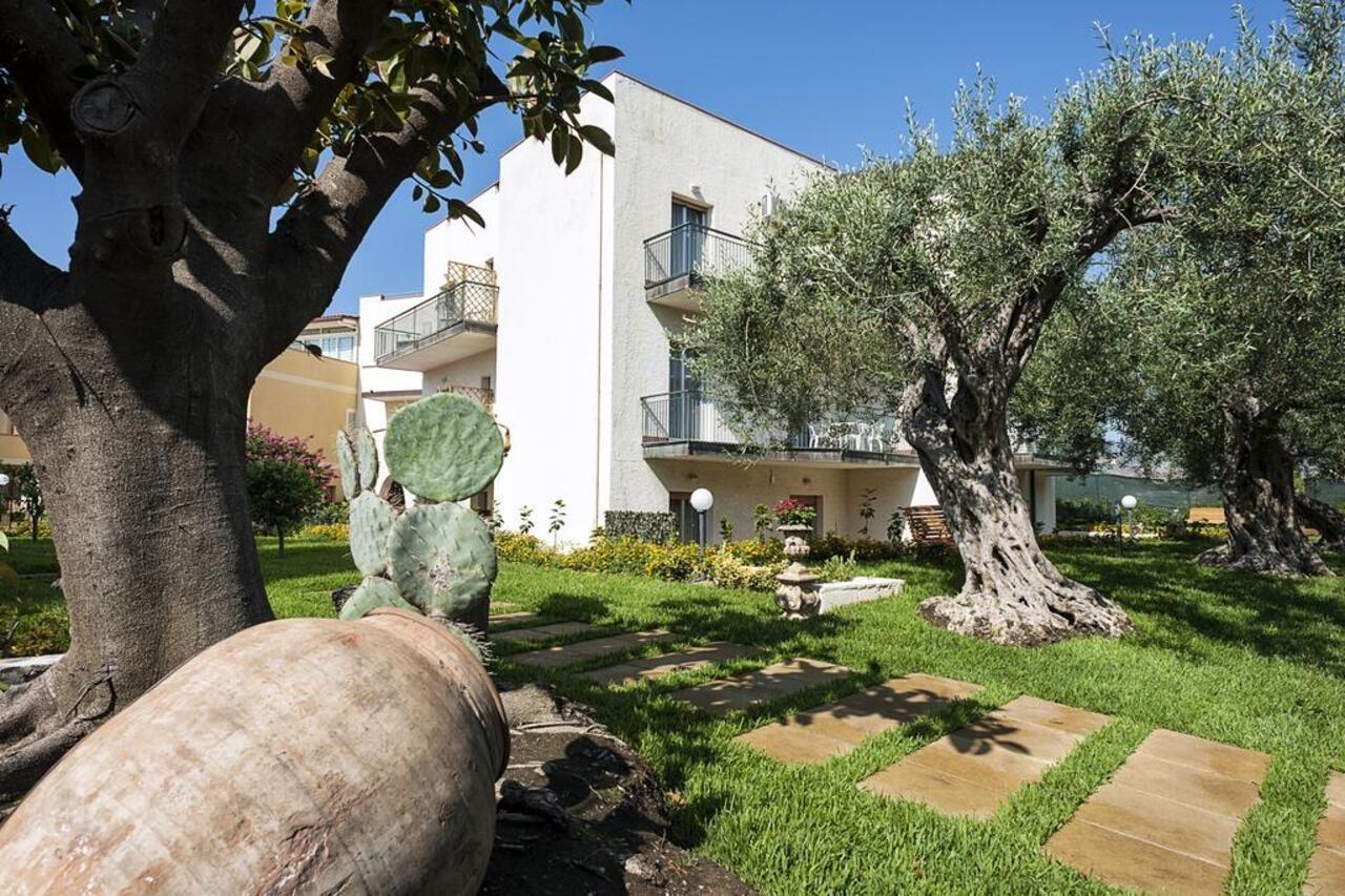 Villa Collina Giardini-Naxos Extérieur photo