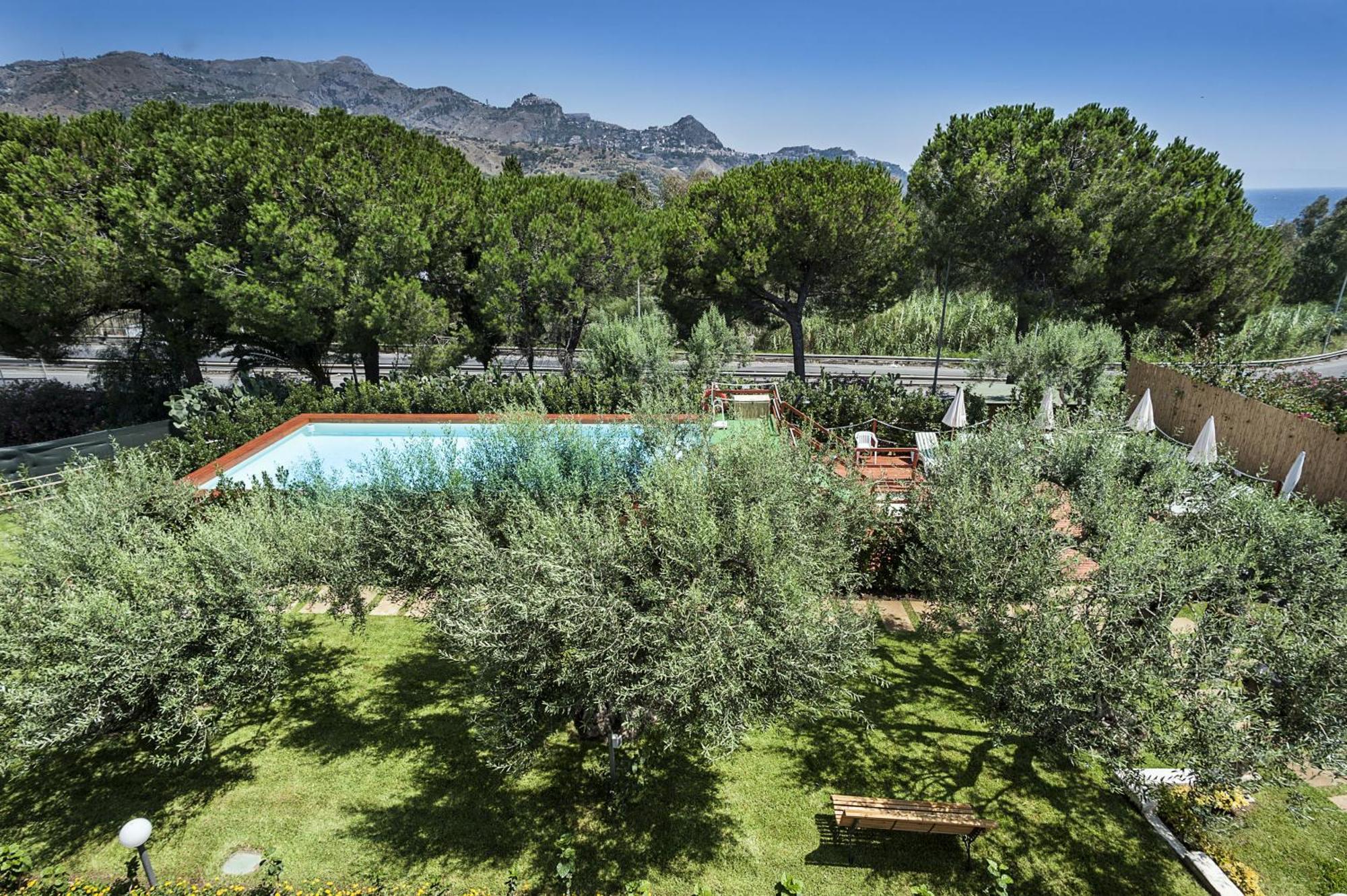 Villa Collina Giardini-Naxos Extérieur photo