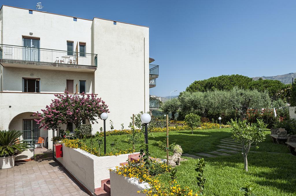 Villa Collina Giardini-Naxos Extérieur photo