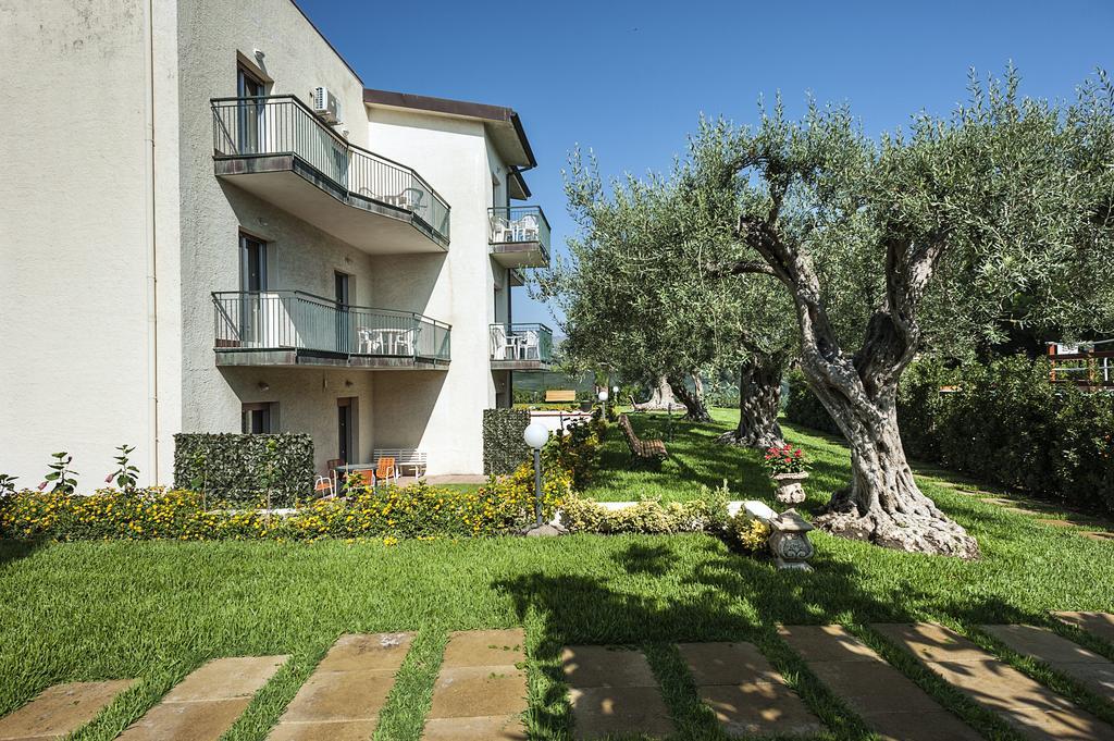 Villa Collina Giardini-Naxos Extérieur photo