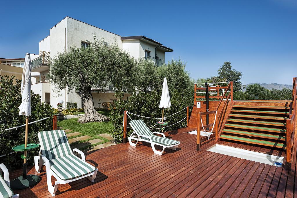 Villa Collina Giardini-Naxos Extérieur photo