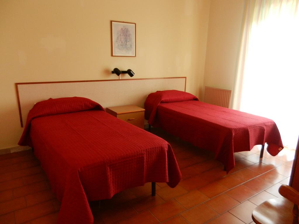 Villa Collina Giardini-Naxos Chambre photo
