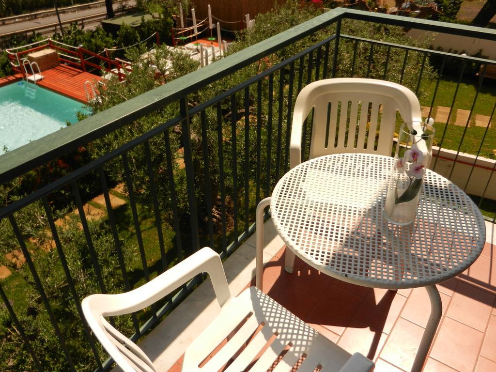 Villa Collina Giardini-Naxos Extérieur photo